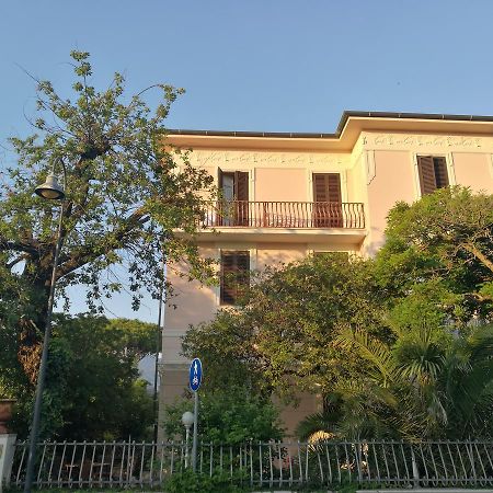 Villa La Fonte Marina di Pietrasanta Luaran gambar